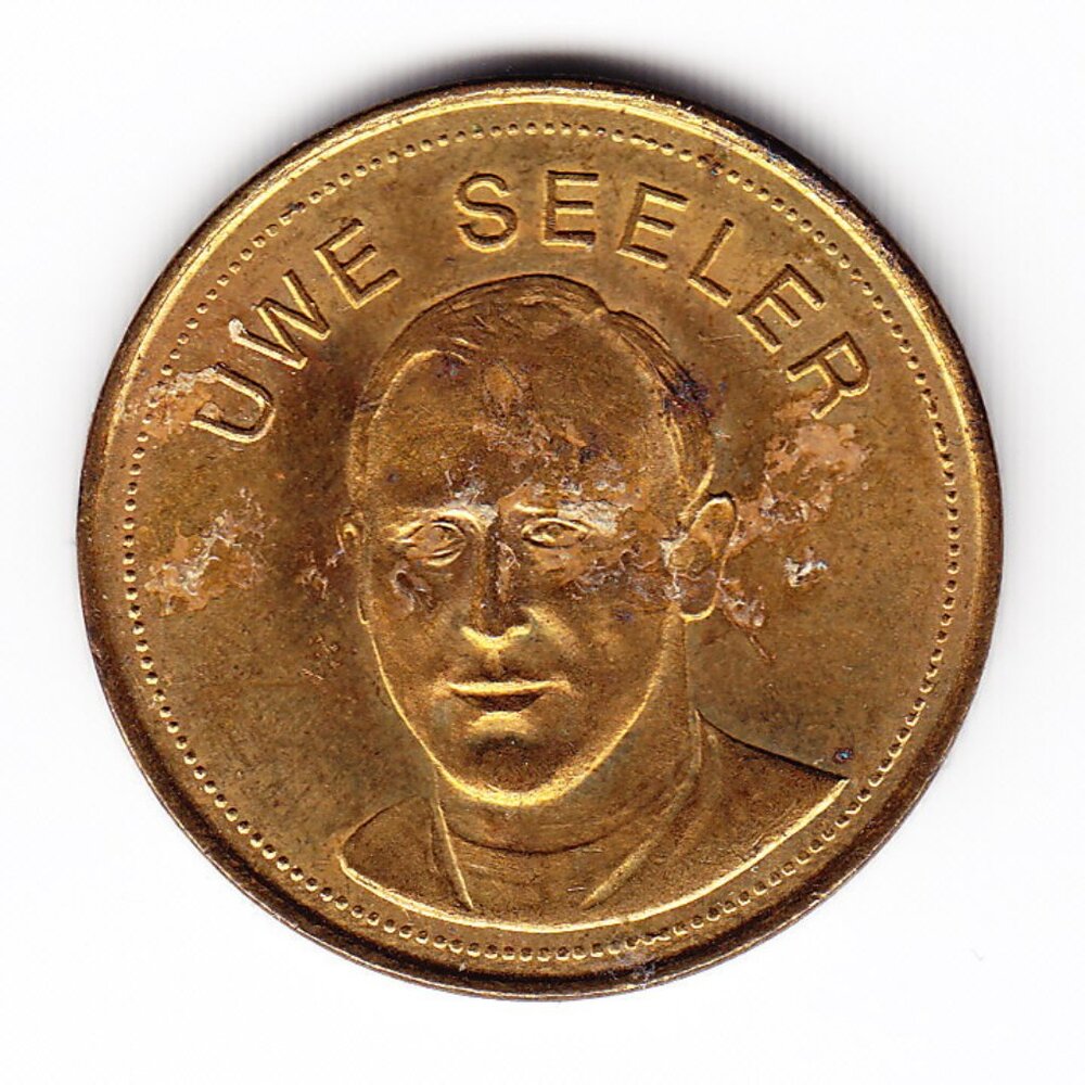 1969 SHELL Germany Uwe Seeler Football Medal (b74)